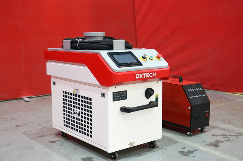 1000w handheld fiber laser welding machine 1000 watt handheld laser welder (1) 1000w handheld fiber laser welding machine 1000 watt handheld laser welder