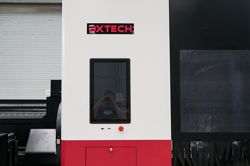fiber laser metal tube cutting machine fiber pipe cutting laser machine (1) fiber laser metal tube cutting machine fiber pipe cutting laser machine